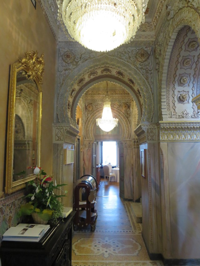 2462 orta hotel inside