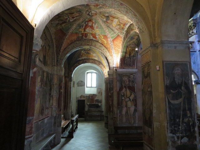 2503 Orta church inside2