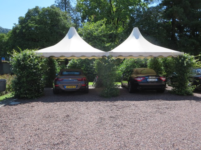 2529 orta car umbrellas