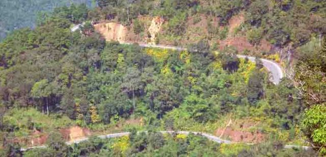 Mae Hong treachorous road